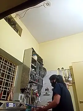 heenage online show from 15, 2, 2025