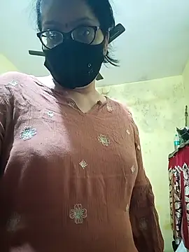 heenage online show from 8, 3, 2026