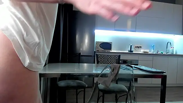 Emma Flin online show from 18, 3, 2025