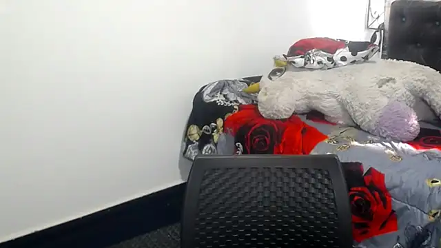 Snapshot of shopyymessyy chatting on 19, 12, 2024 shopyymessyy online show from 19, 12, 2024