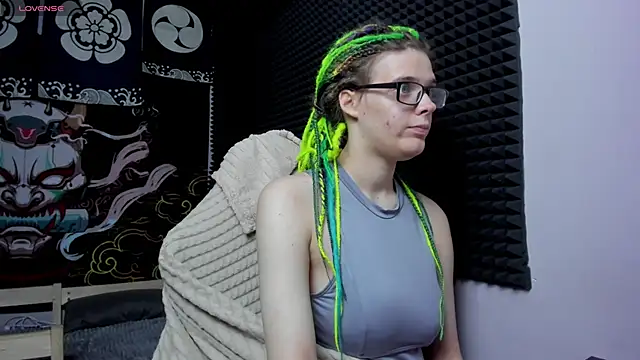 KIKI Krash online show from 16, 9, 2025