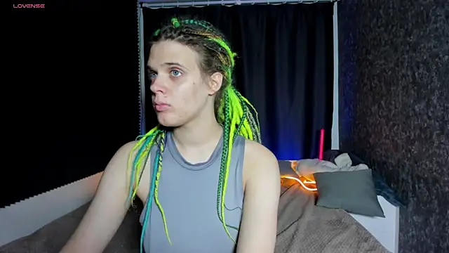 KIKI Krash online show from 14, 10, 2025