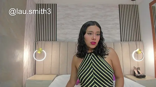 Snapshot of laura_smith33 chatting on 29, 10, 2025 laura smith33 online show from 29, 10, 2025