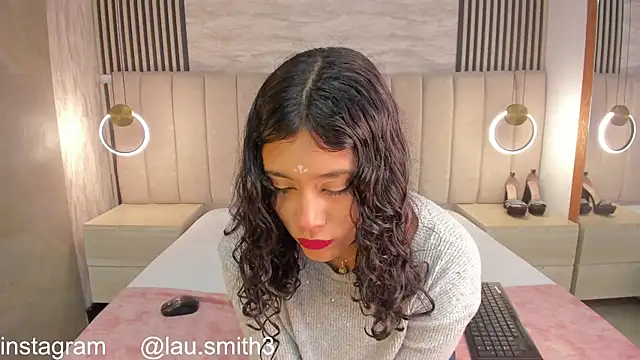 laura smith33 online show from 19, 12, 2025