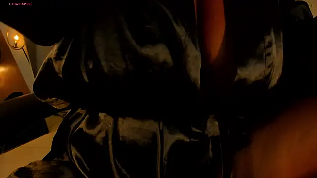 SavannahStorm online show from 13, 11, 2025