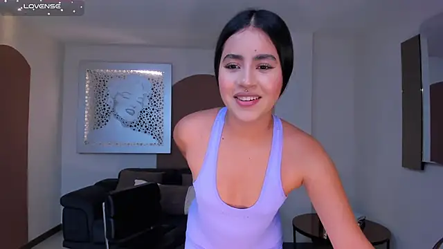 IsabellaHill  online show from 26, 12, 2024