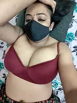 Snapshot of Cute_Kritika chatting on 7, 7, 2026 Cute Kritika online show from 7, 7, 2026