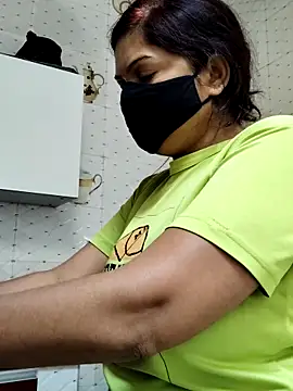 Snapshot of illay_love chatting on 1, 12, 2025 illay love online show from 1, 12, 2025