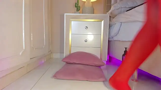zoe sky  online show from 25, 1, 2025