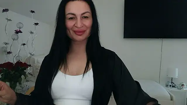 Snapshot of Helena7077 chatting on 19, 2, 2025 Helena7077 online show from 19, 2, 2025