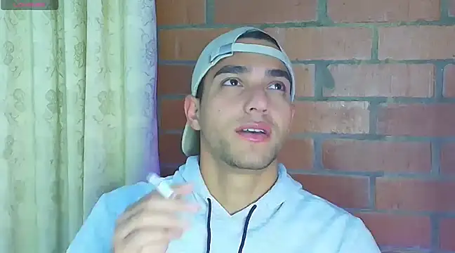Snapshot of Leandro_valenzuela chatting on 20, 2, 2025 Leandro valenzuela online show from 20, 2, 2025
