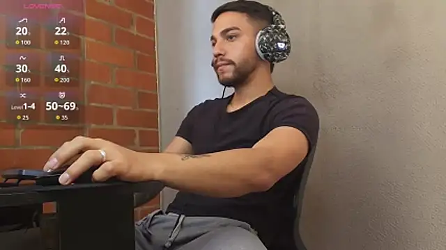 Snapshot of Leandro_valenzuela chatting on 20, 5, 2026 Leandro valenzuela online show from 20, 5, 2026