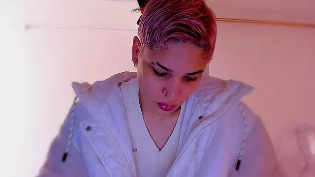 Snapshot of Charlee_pink chatting on 20, 12, 2025 Charlee pink online show from 20, 12, 2025