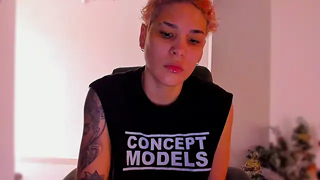 Snapshot of Charlee_pink chatting on 22, 12, 2025 Charlee pink online show from 22, 12, 2025