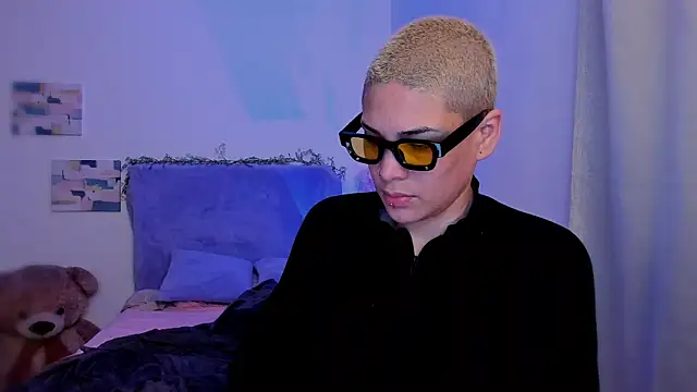 Snapshot of Charlee_pink chatting on 10, 1, 2026 Charlee pink online show from 10, 1, 2026