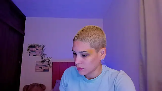 Snapshot of Charlee_pink chatting on 14, 1, 2026 Charlee pink online show from 14, 1, 2026