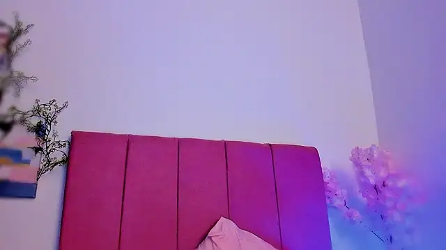Snapshot of Charlee_pink chatting on 19, 1, 2026 Charlee pink online show from 19, 1, 2026