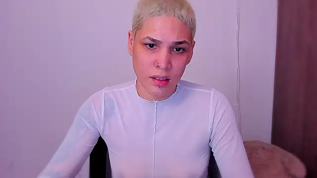 Snapshot of Charlee_pink chatting on 1, 2, 2026 Charlee pink online show from 1, 2, 2026