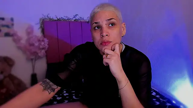 Snapshot of Charlee_pink chatting on 16, 2, 2026 Charlee pink online show from 16, 2, 2026