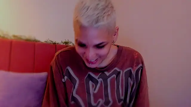 Snapshot of Charlee_pink chatting on 6, 3, 2026 Charlee pink online show from 6, 3, 2026