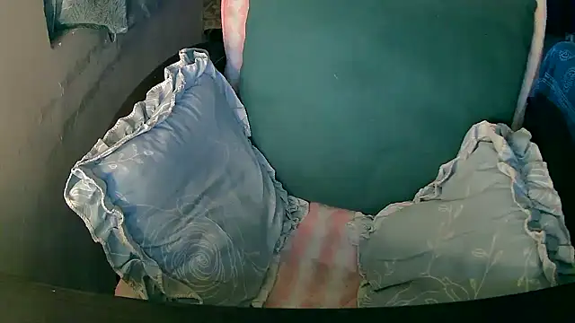 Snapshot of Cute-Tara chatting on 1, 11, 2025 Cute-Tara online show from 1, 11, 2025