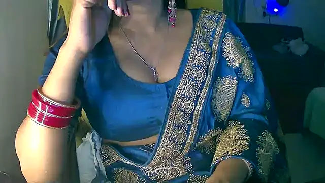 Snapshot of Cute-Tara chatting on 22, 11, 2025 Cute-Tara online show from 22, 11, 2025