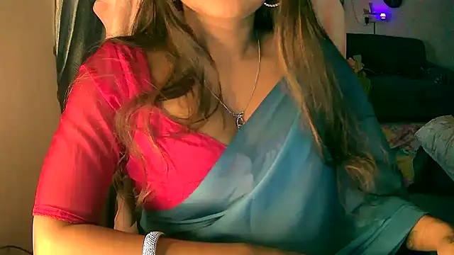 Snapshot of Cute-Tara chatting on 26, 11, 2025 Cute-Tara online show from 26, 11, 2025