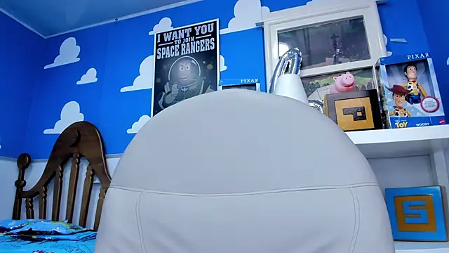 Snapshot of miss__allison chatting on 17, 2, 2025 miss allison online show from 17, 2, 2025