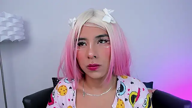 Snapshot of miss__allison chatting on 8, 10, 2025 miss allison online show from 8, 10, 2025