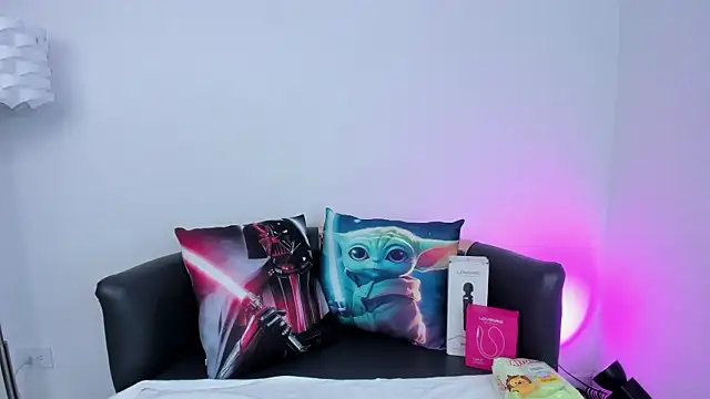 Snapshot of miss__allison chatting on 18, 10, 2025 miss allison online show from 18, 10, 2025