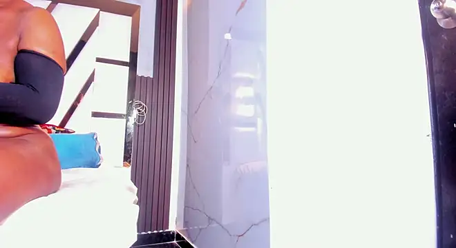 Snapshot of lola_hornei chatting on 8, 11, 2025 lola hornei online show from 8, 11, 2025