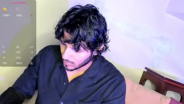 Nicholasrodrii online show from 10, 1, 2025