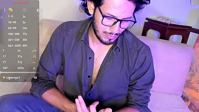 Nicholasrodrii online show from 15, 1, 2025