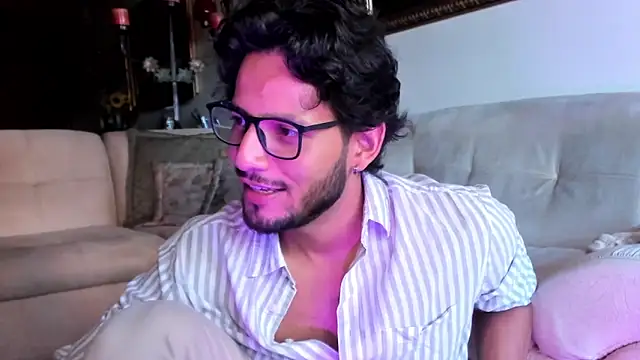 Nicholasrodrii online show from 29, 1, 2025