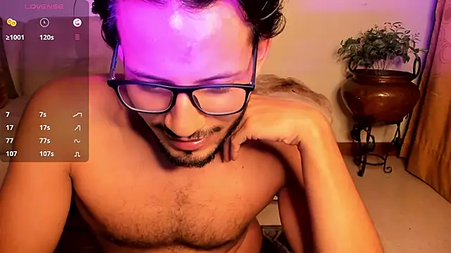 Nicholasrodrii online show from 31, 1, 2025