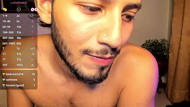 Nicholasrodrii online show from 2, 2, 2025