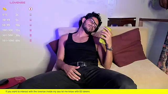 Nicholasrodrii online show from 8, 2, 2025