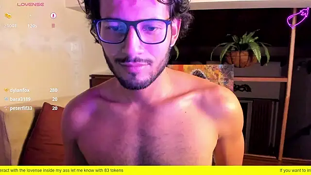 Nicholasrodrii online show from 12, 2, 2025