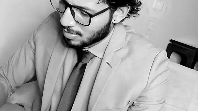 Nicholasrodrii online show from 2, 3, 2025