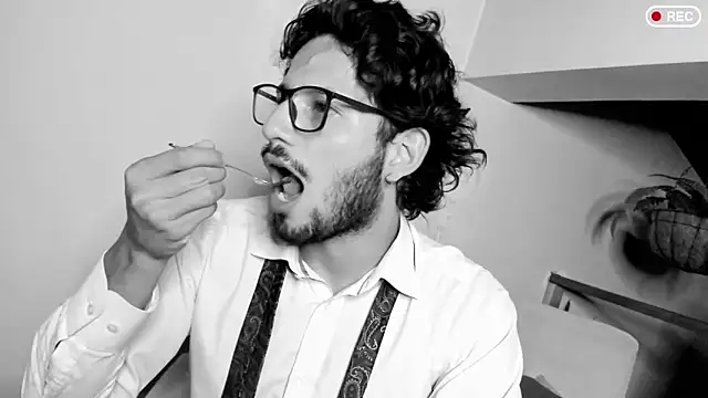 Nicholasrodrii online show from 16, 3, 2025