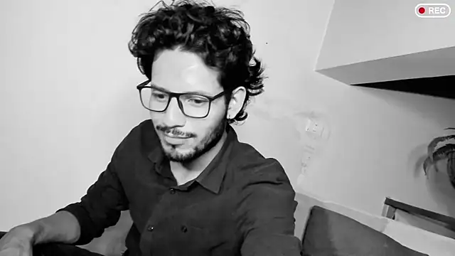 Nicholasrodrii online show from 17, 3, 2025