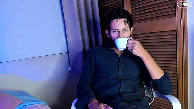 Nicholasrodrii online show from 13, 9, 2025