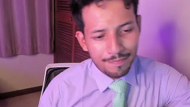 Nicholasrodrii online show from 13, 2, 2026