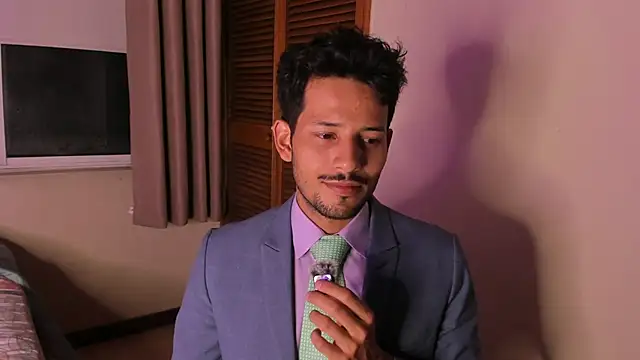 Nicholasrodrii online show from 15, 2, 2026