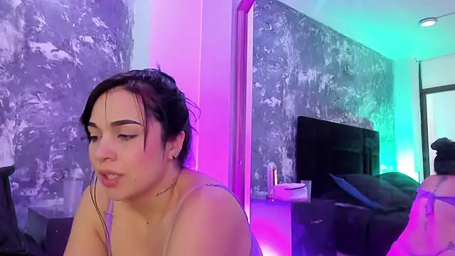 Snapshot of brianaGuzman chatting on 10, 1, 2025 brianaGuzman online show from 10, 1, 2025