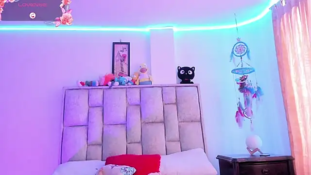 brianaGuzman online show from 12, 10, 2025