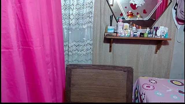 Lunawillis online show from 6, 3, 2026