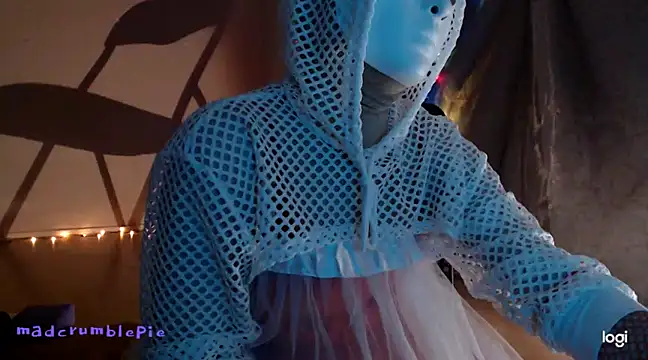 madcrumblepie online show from 15, 1, 2025