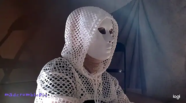 madcrumblepie online show from 21, 1, 2025