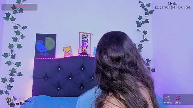 Mxss Honey online show from 8, 3, 2025